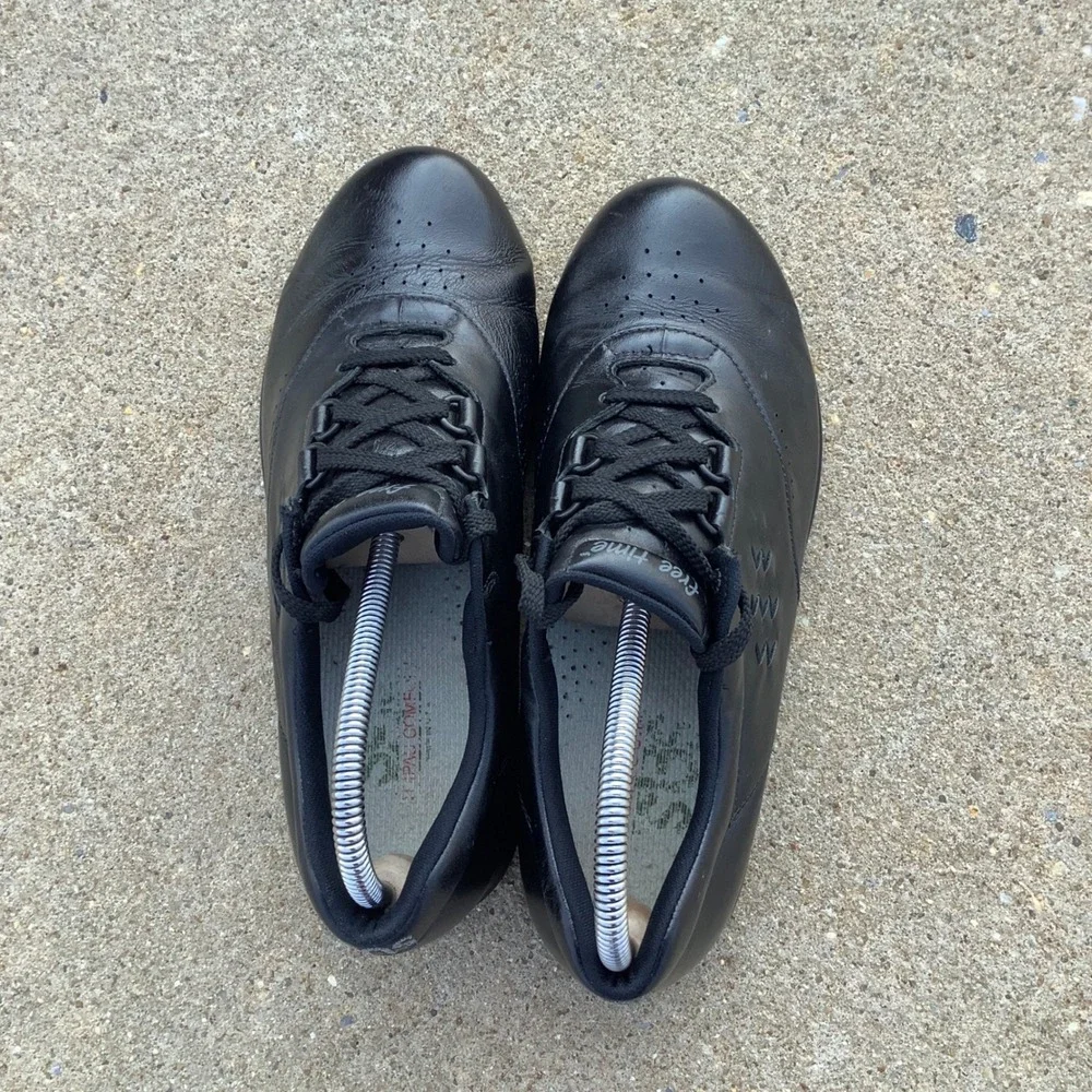 SAS Free Time Mens Black Leather Walking Shoes Comfort Sneakers Size 9.5 Wide
